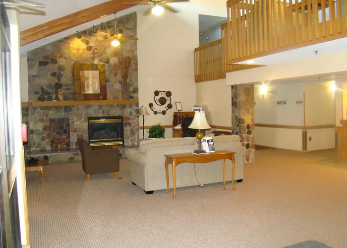 Boarders Inn & Suites By Cobblestone Hotels - Faribault