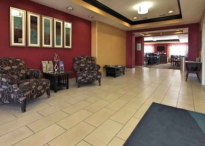Holiday Inn Express Hotel & Suites Defiance By Ihg