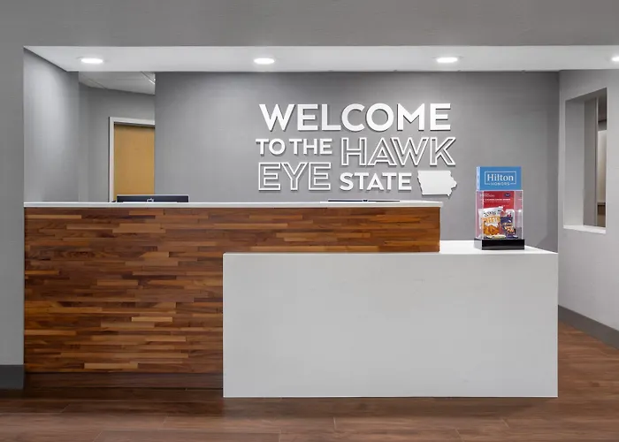 Holiday Inn Express & Suites Clinton By Ihg