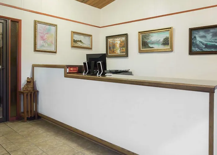 Knights Inn Boardman
