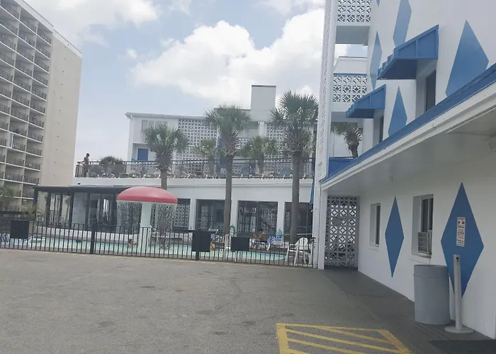 Polynesian Oceanfront Hotel