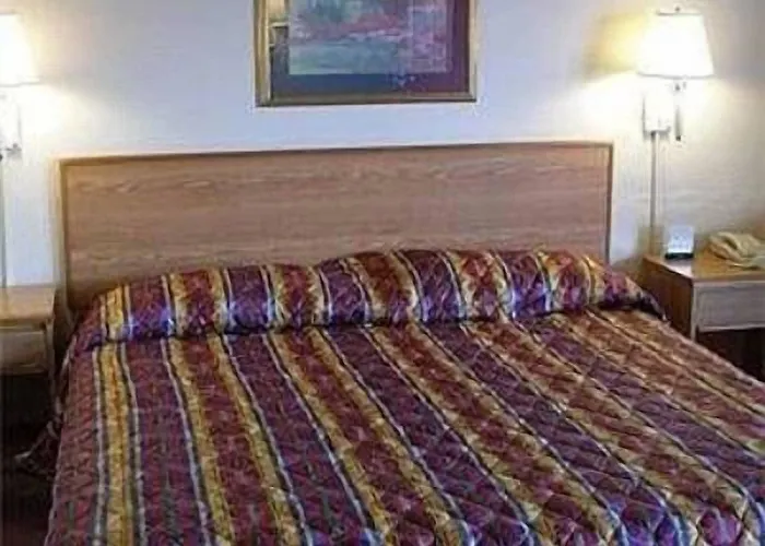 Red Carpet Inn Starke