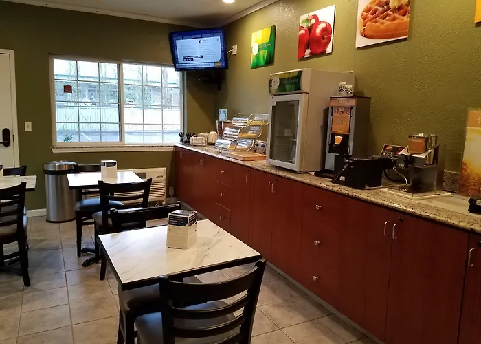 Quality Inn & Suites Bainbridge Island