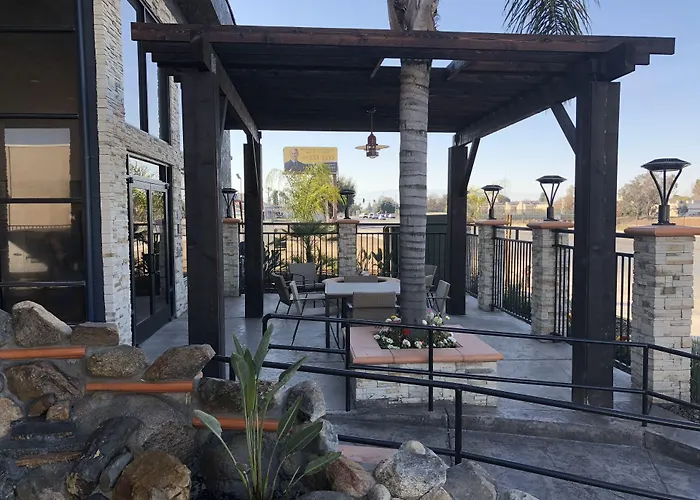 Country Inn & Suites By Radisson, Bakersfield, Ca