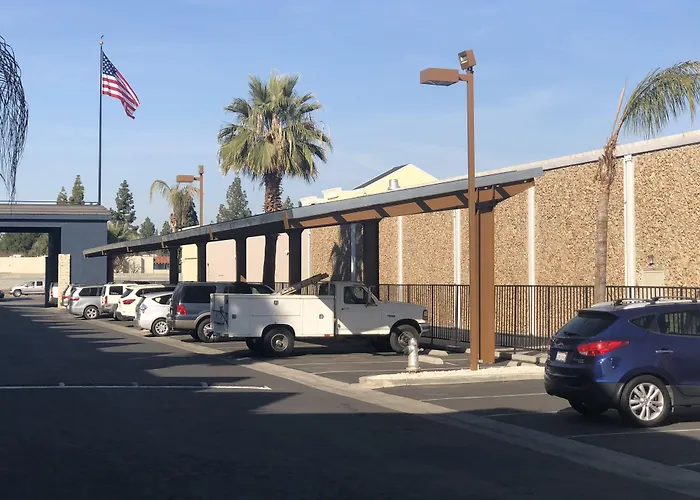 Country Inn & Suites By Radisson, Bakersfield, Ca