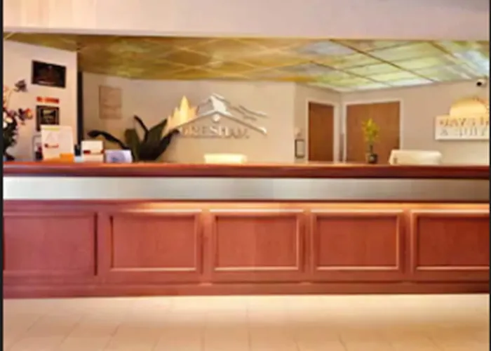 Days Inn & Suites By Wyndham Gresham