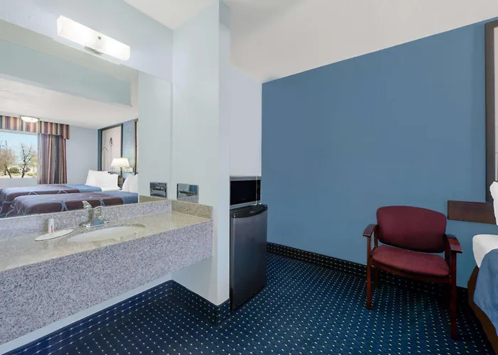 Super 8 By Wyndham Dumas Tx