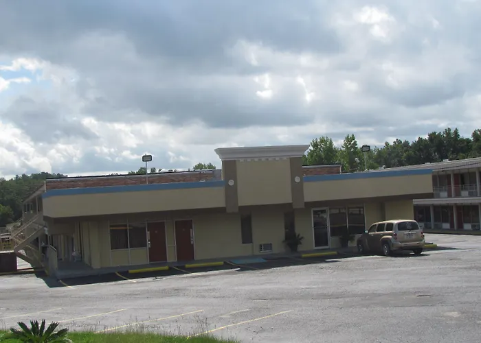 Red Carpet Inn - Augusta