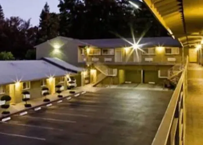 Hotel Parmani Near Stanford University