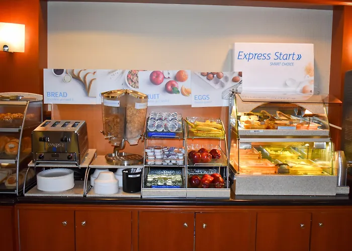 Best Western Valencia/Six Flags Inn & Suites