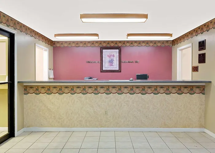 Super 8 By Wyndham Kosciusko