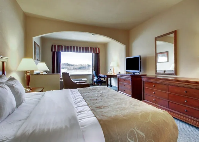 Clarion Suites Vidalia