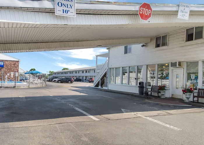 Americas Best Value Inn Hyannis