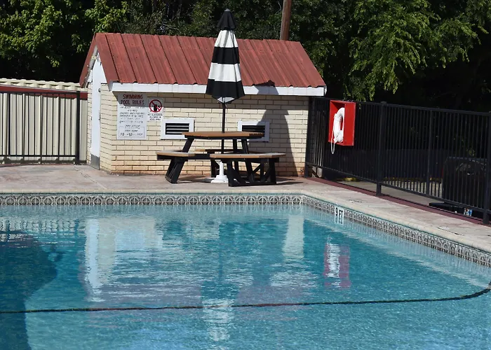 Super 8 By Wyndham Fredericksburg
