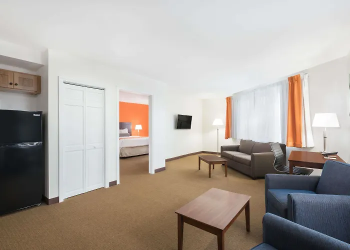 Howard Johnson By Wyndham Quincy/ Boston
