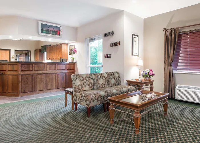 Super 8 By Wyndham Union