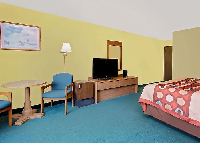 Super 8 By Wyndham Sturgeon Bay
