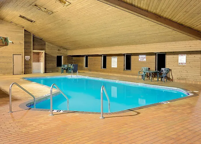 Super 8 By Wyndham Sturgeon Bay
