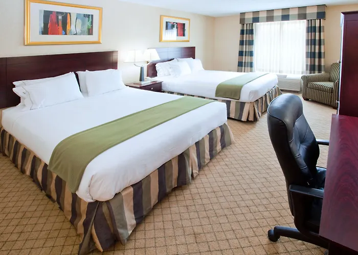Holiday Inn Express Hotel & Suites - Concord By Ihg