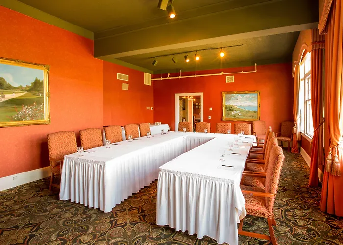 Columbia Gorge Hotel & Spa