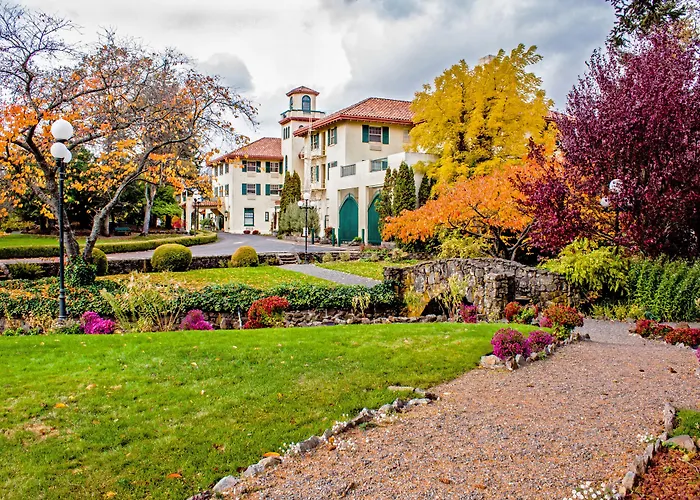 Columbia Gorge Hotel & Spa