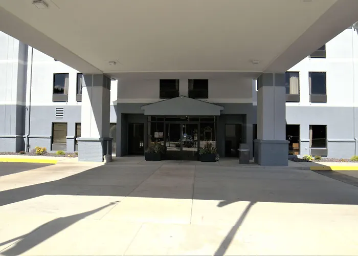 Super 8 By Wyndham Crossville Tn