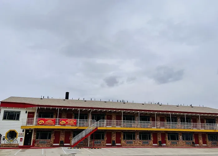 Apache Motel