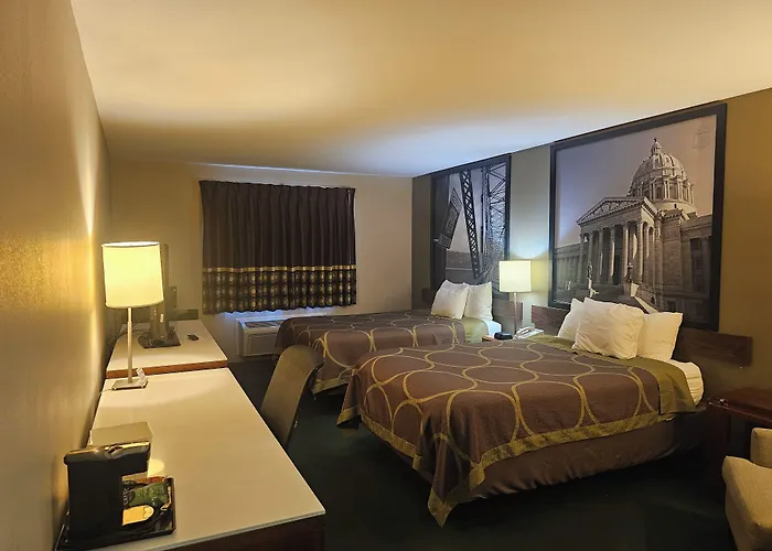 Super 8 By Wyndham Ava