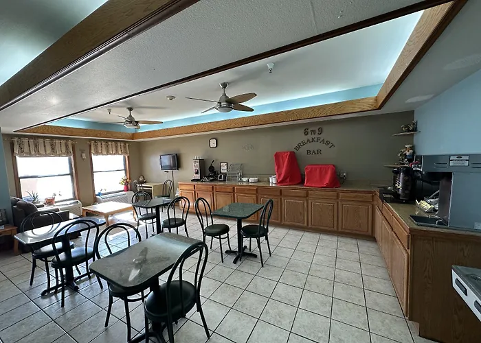 Super 8 By Wyndham Hampshire Il