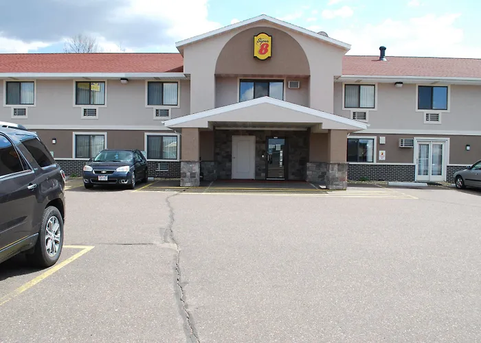 Super 8 By Wyndham Eau Claire Wi