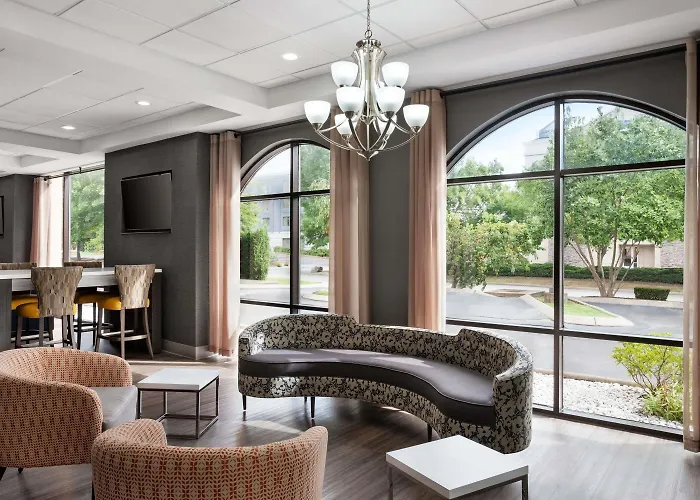 Days Inn & Suites By Wyndham Murfreesboro I-24 East