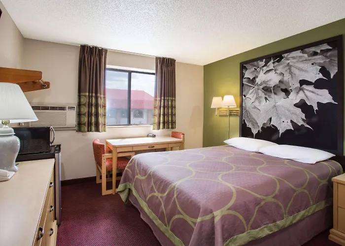 Super 8 By Wyndham Salem Va