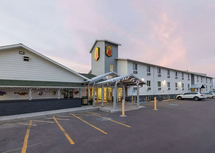 Super 8 By Wyndham Belgrade/Bozeman Airport