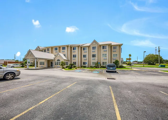 Golden Isles Inn & Suites Brunswick South