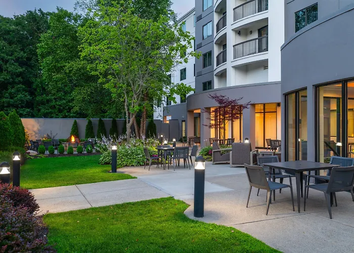 Courtyard By Marriott Providence Lincoln