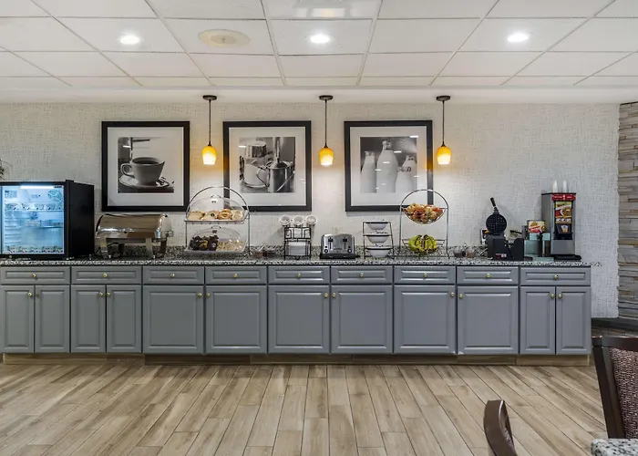Best Western Plus New England Inn & Suites