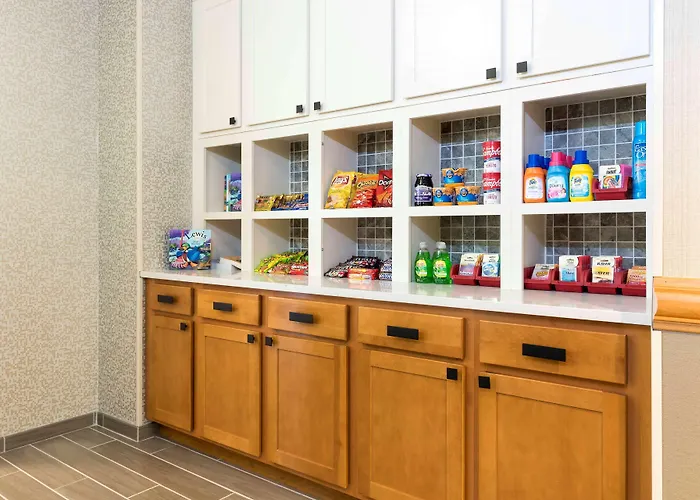 Homewood Suites By Hilton Indianapolis Airport / Plainfield