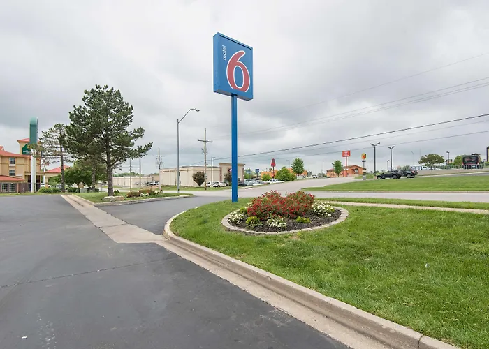 Motel 6 Kansas City, Mo - Airport