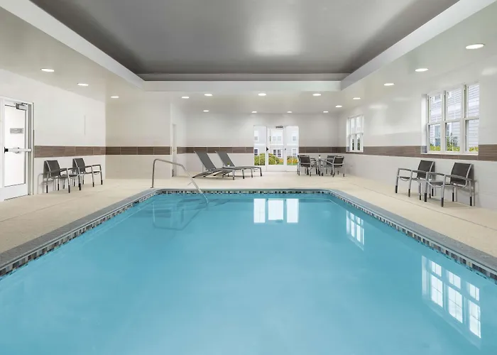 Homewood Suites By Hilton Manchester/Airport