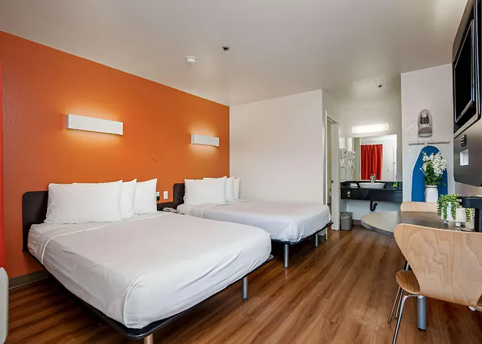 Motel 6-Temecula, Ca - Historic Old Town
