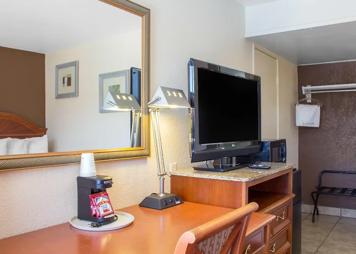 Knights Inn Sierra Vista / East Fry