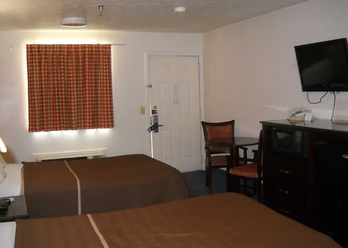 Travelodge By Wyndham Parkersburg