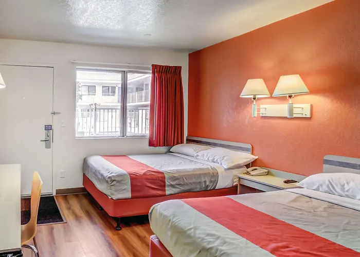 Motel 6-Medford, Or