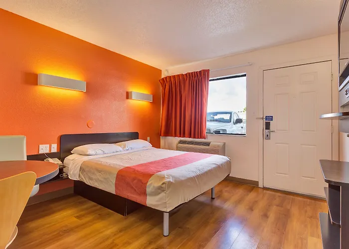 Motel 6 Santa Rosa - South