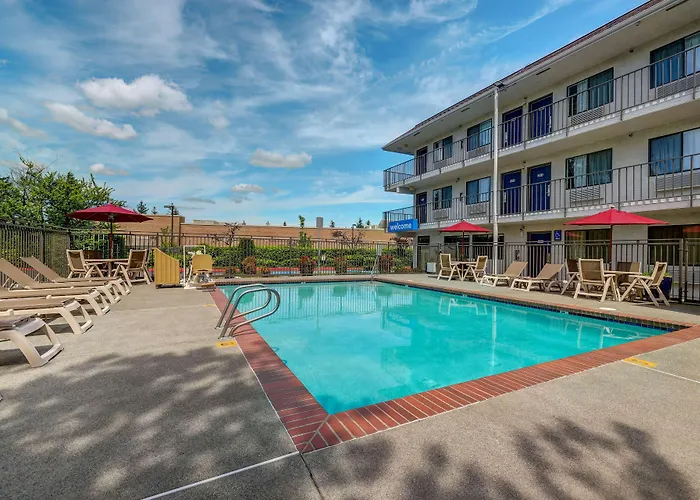 Motel 6-Kirkland, Wa - North Kirkland
