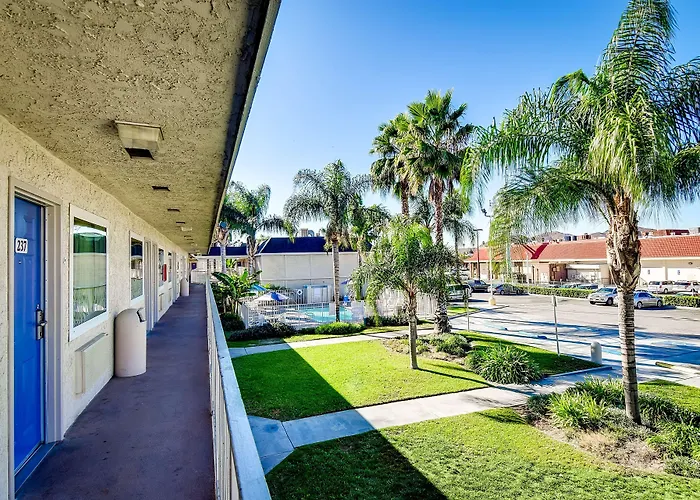 Motel 6-Riverside, Ca - South