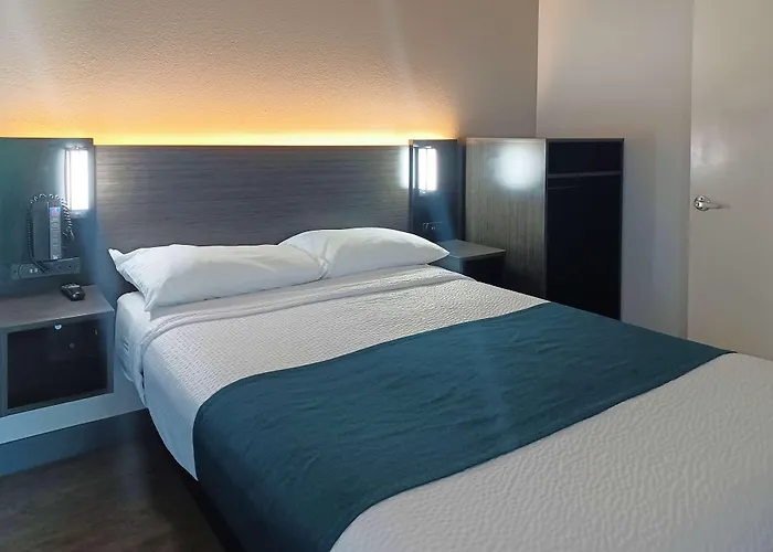 Motel 6-Fresno, Ca - Blackstone North