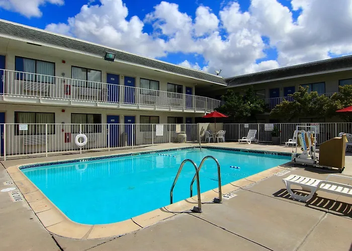 Motel 6-Kingsville, Tx