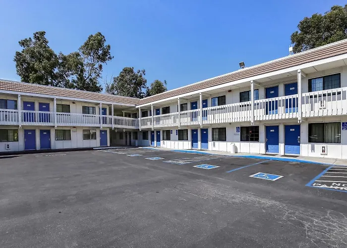 Super 8 By Wyndham Livermore