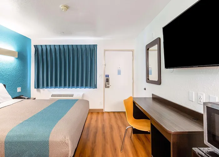 Motel 6-Valdosta, Ga - University